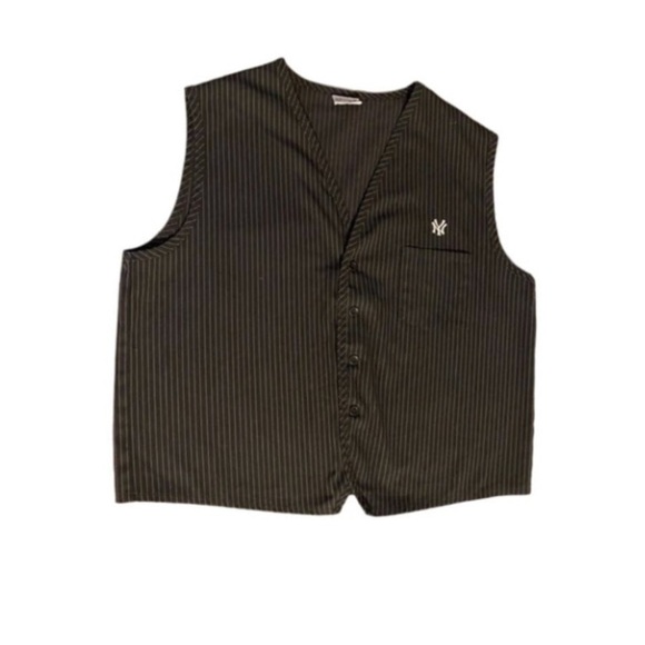 Authentic Yankee Stadium pinstripe - Picture 1 of 1